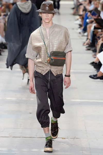 Look 32